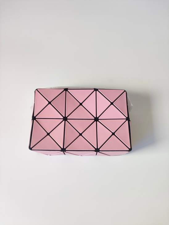 Picture of Issey Miyake Handbags _SKUfw229782232fw